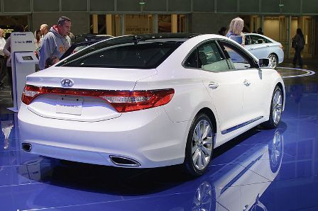 Azera 3